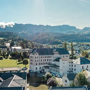 Western Grand De Paris & Villard-de-Lans